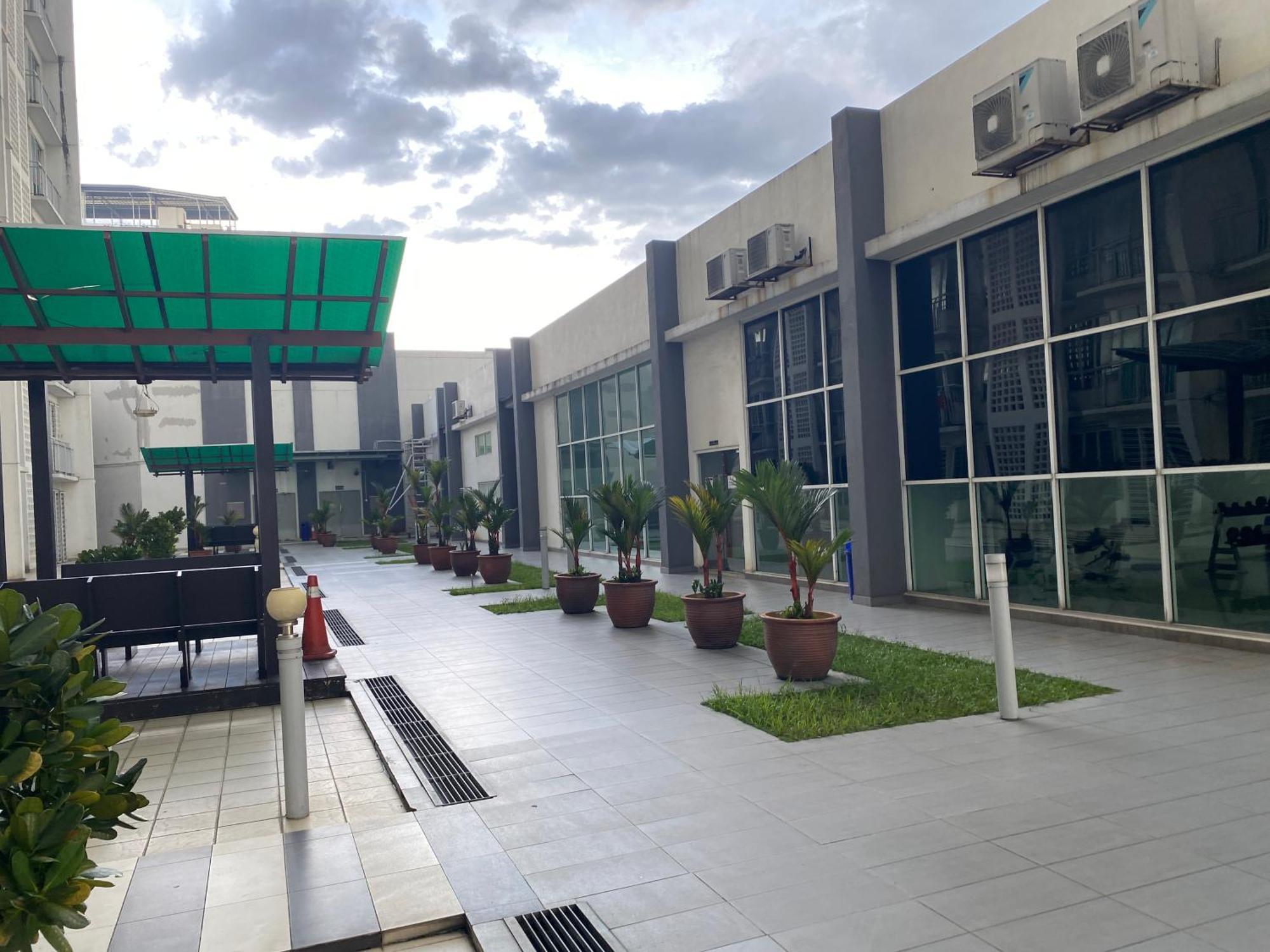 Homestay At Menara U シャー・アラム エクステリア 写真